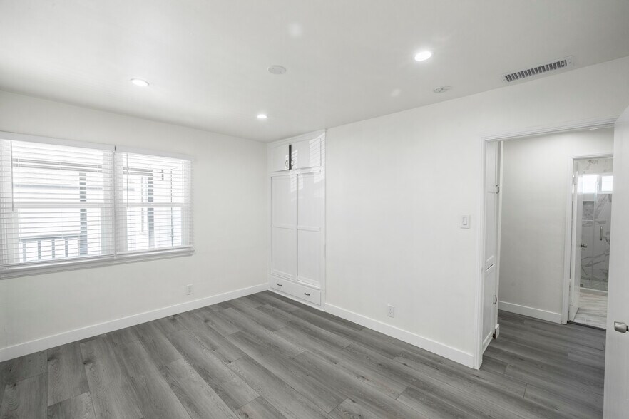 More Photos Of 14413 Firmona Ave, Lawndale Office Residential For Lease