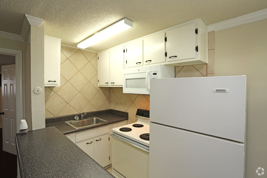 More Photos Of 1240 W Ocean View Ave, Norfolk Apartments For Sale