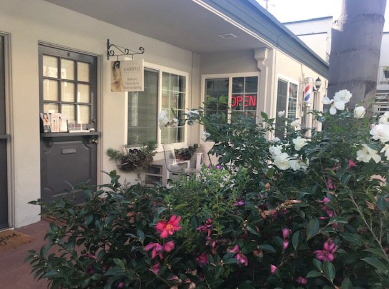 More Photos Of 7760 Fay Ave, La Jolla Storefront For Lease