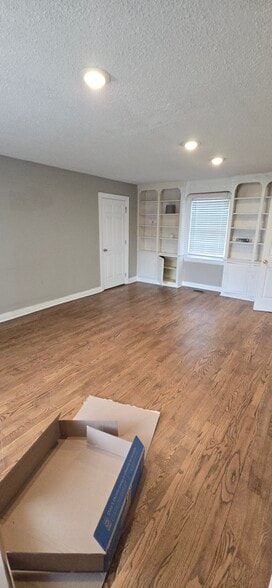 More Photos Of 4502 Fegenbush Ln, Louisville Specialty For Sale