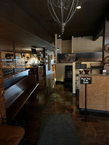 More Photos Of 217 N Elder St, Moses Lake Restaurant For Sale