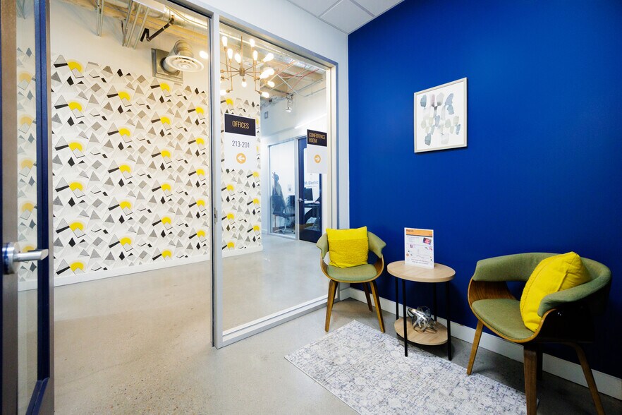 More Photos Of 1495 Canyon Blvd, Boulder Coworking Space