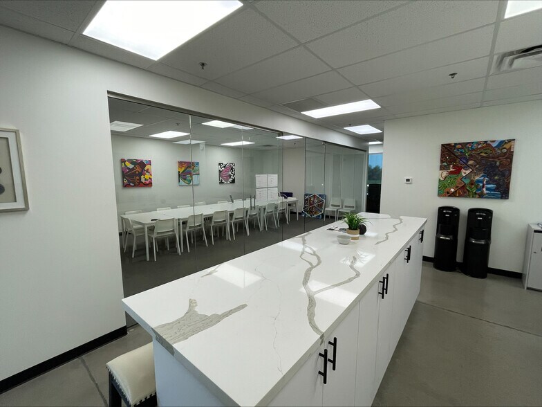 More Photos Of 575 W Chandler Blvd, Chandler Medical For Sale