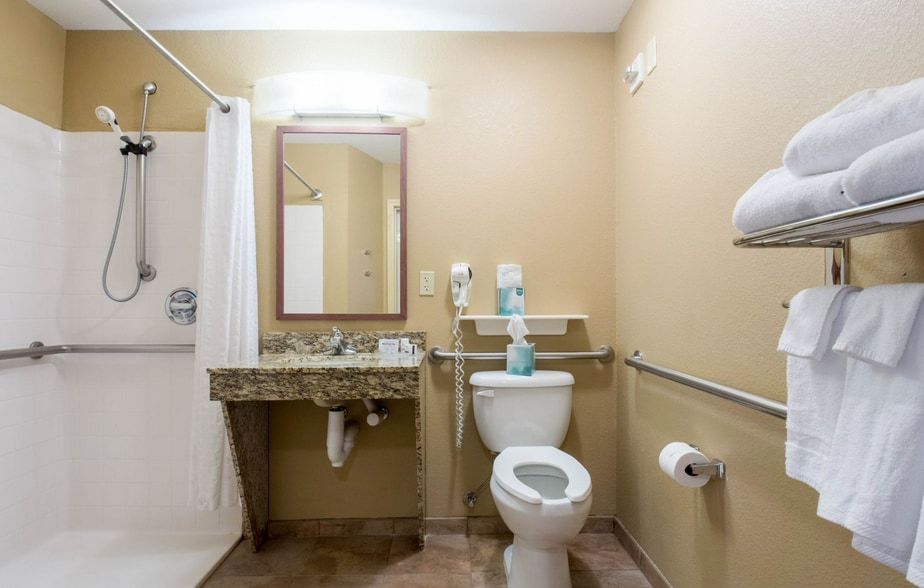 More Photos Of 233 Grand Valley Way, Parachute Hotel For Sale