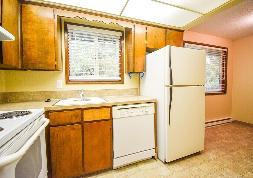 More Photos Of 3118-3124 19th Pl, Forest Grove Apartments For Sale
