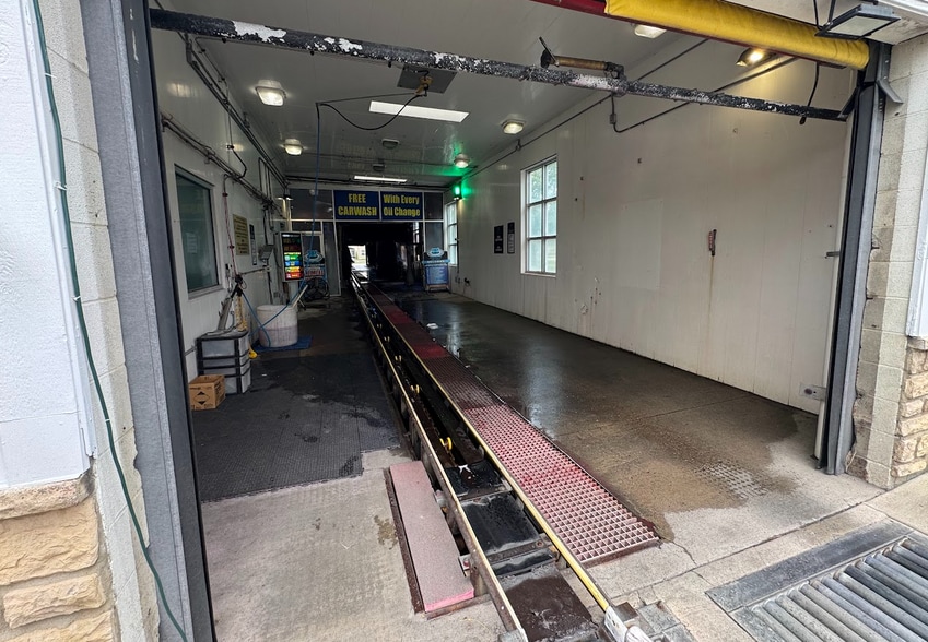 More Photos Of 8888 Moreland St, Powell Freestanding For Sale