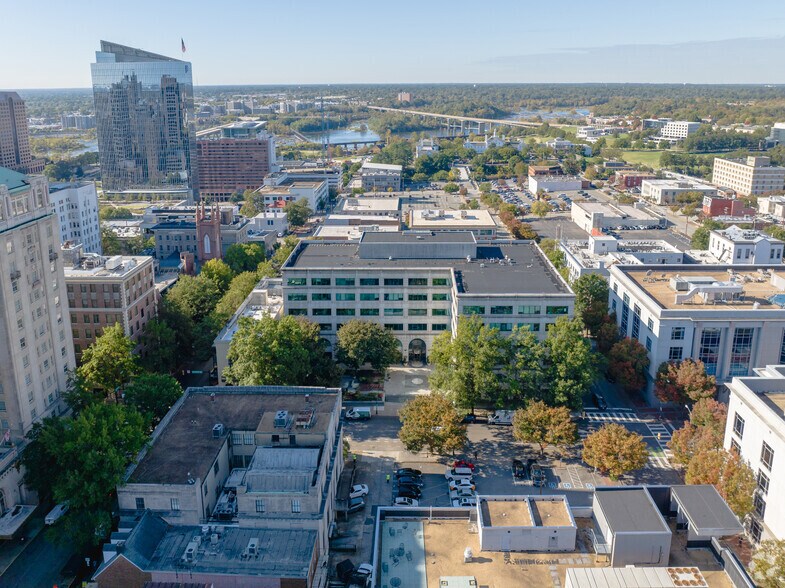 More Photos Of 411 E Franklin St, Richmond Office For Lease