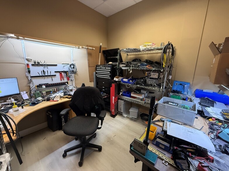 More Photos Of 355 Piercy Rd, San Jose Research And Development For Sale