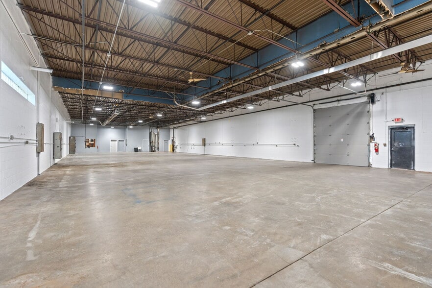 More Photos Of 7075 N 21st Ave, Hugo Industrial For Sale