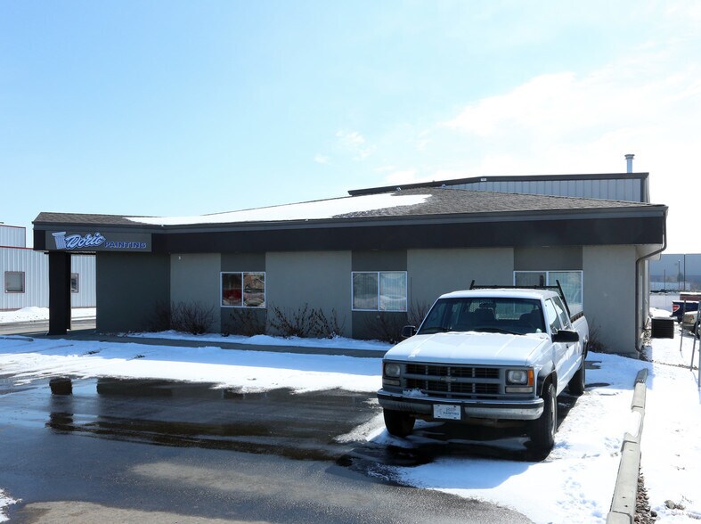 More Photos Of 380 Carleton Dr, St. Albert Flex For Sale
