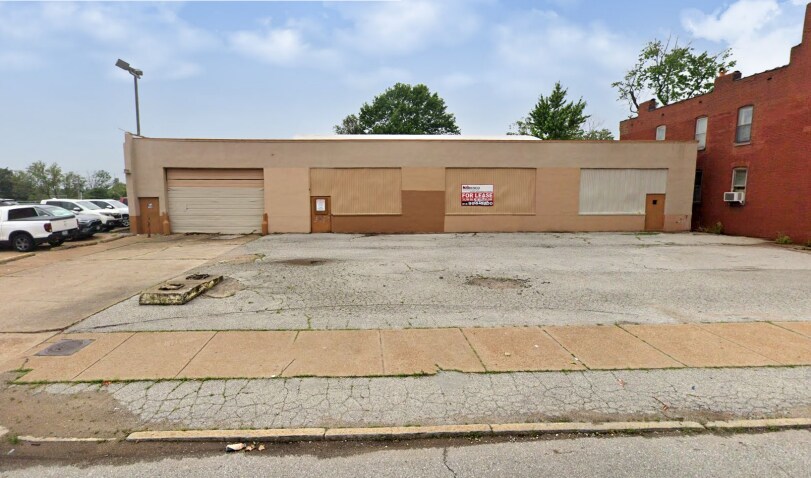 Primary Photo Of 3857 S Grand Ave, Saint Louis Warehouse For Sale
