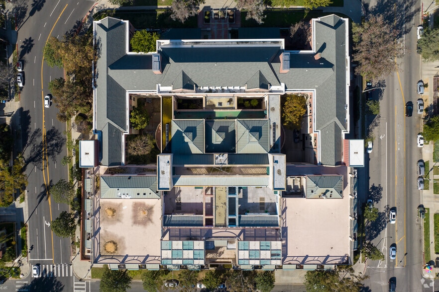 More Photos Of 3160 Geneva St, Los Angeles Medical For Sale