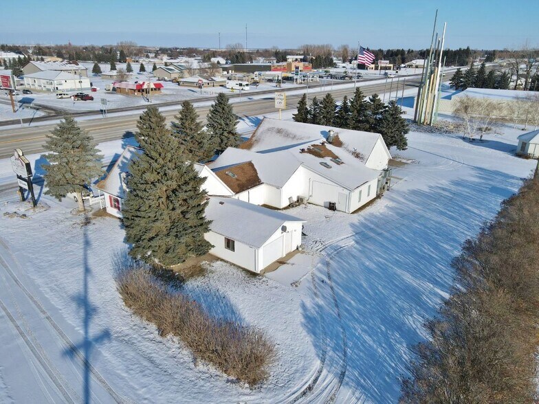 More Photos Of 104-106 Hwy 2 SW, Rugby Restaurant For Sale