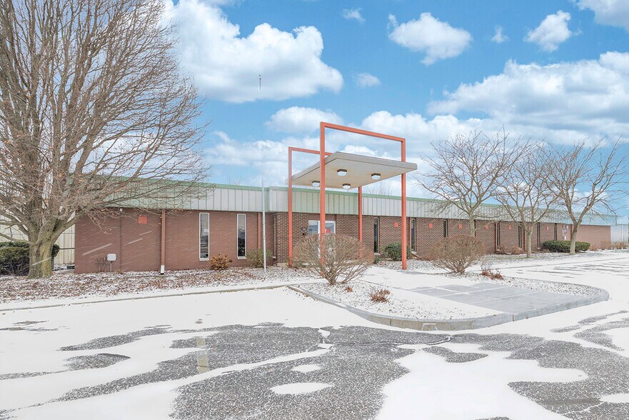 More Photos Of 1655 E 12th St, Mishawaka Manufacturing For Lease