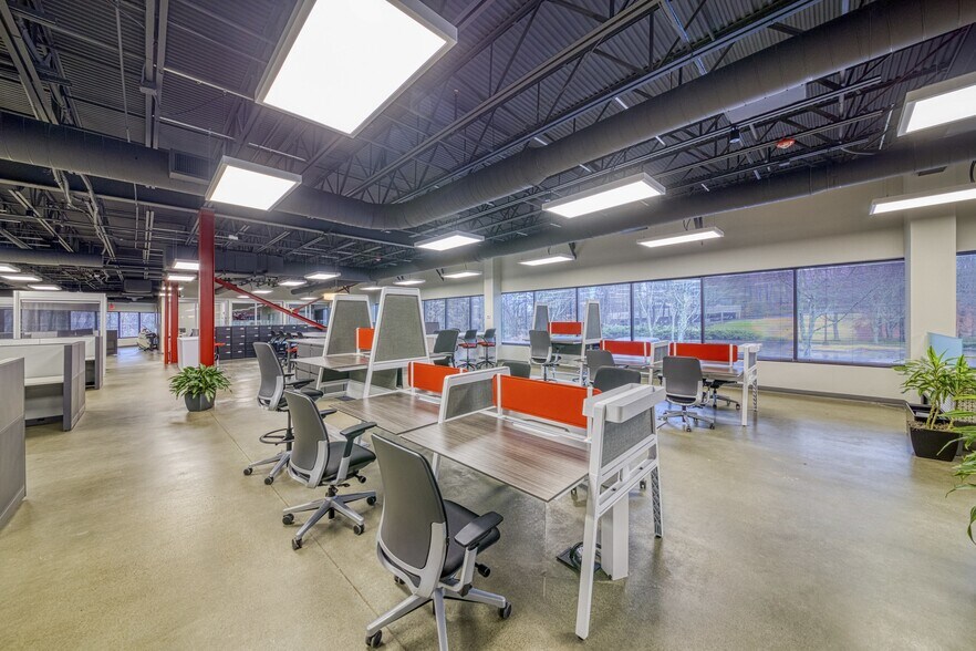 More Photos Of 3567 Parkway Ln, Norcross Unknown For Lease