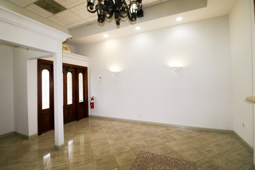 More Photos Of 3401 N Federal Hwy, Boca Raton Office For Lease