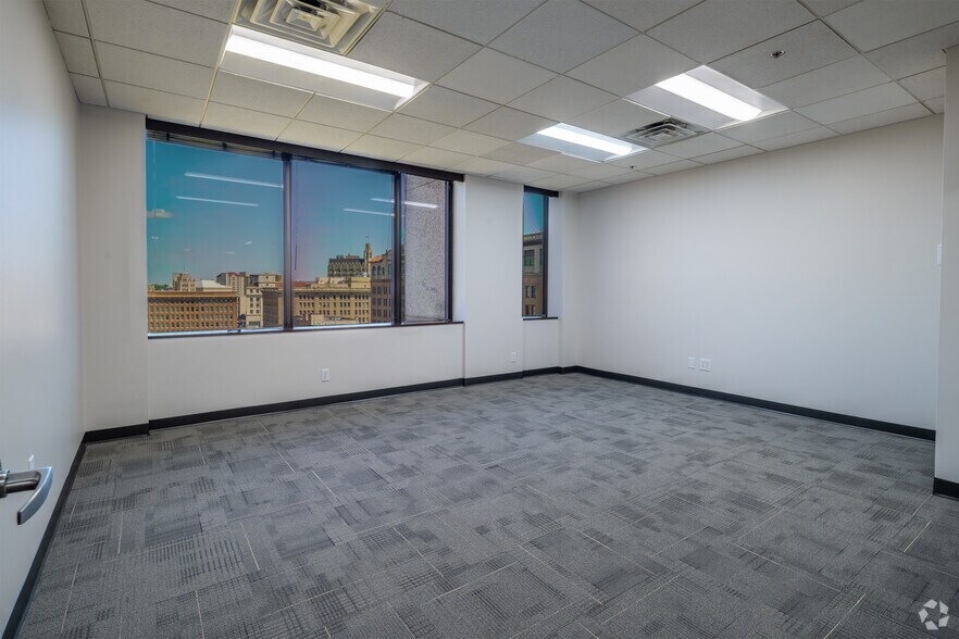 More Photos Of 711 Navarro St, San Antonio Office For Lease