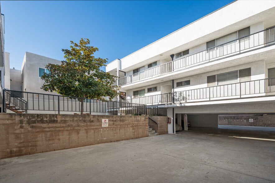 More Photos Of 1350 W 9th St, San Pedro Apartments For Sale