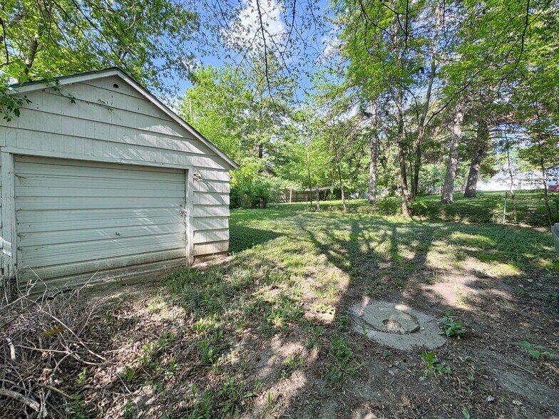 More Photos Of 822 W Maple Ave, Fergus Falls Apartments For Sale