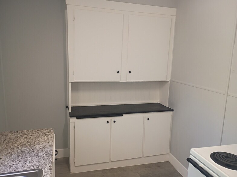 More Photos Of 213 Cedar St, Klamath Falls Apartments For Sale