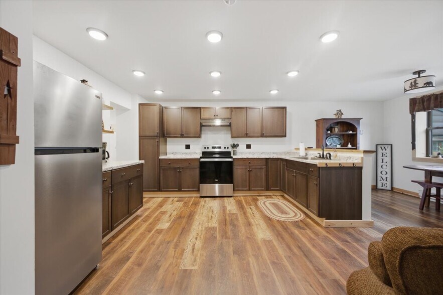 More Photos Of 6275 State Highway 30, Indian Lake Flex For Sale