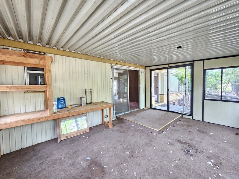 More Photos Of 21298 Calistoga rd, Middletown Storefront Retail Residential For Sale