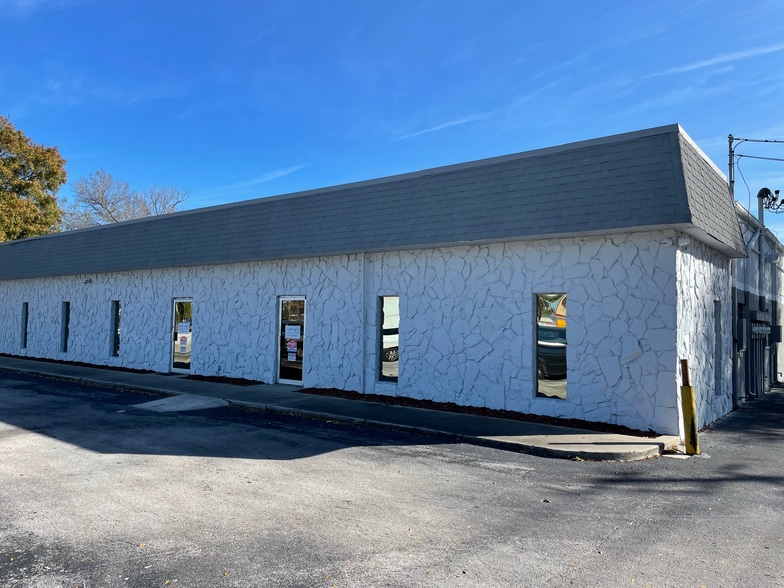 More Photos Of 14605 49th St N, Clearwater Light Distribution For Lease