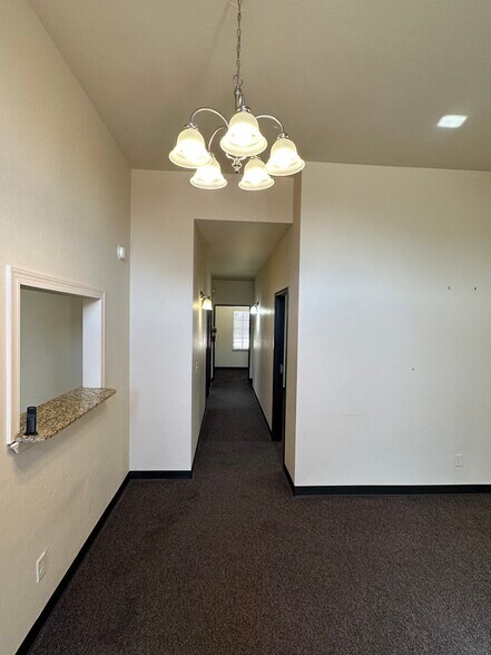 More Photos Of 10404 Vineyard Blvd, Oklahoma City Unknown For Lease