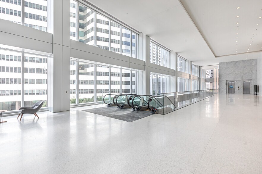 More Photos Of 909 Fannin St, Houston Office For Lease