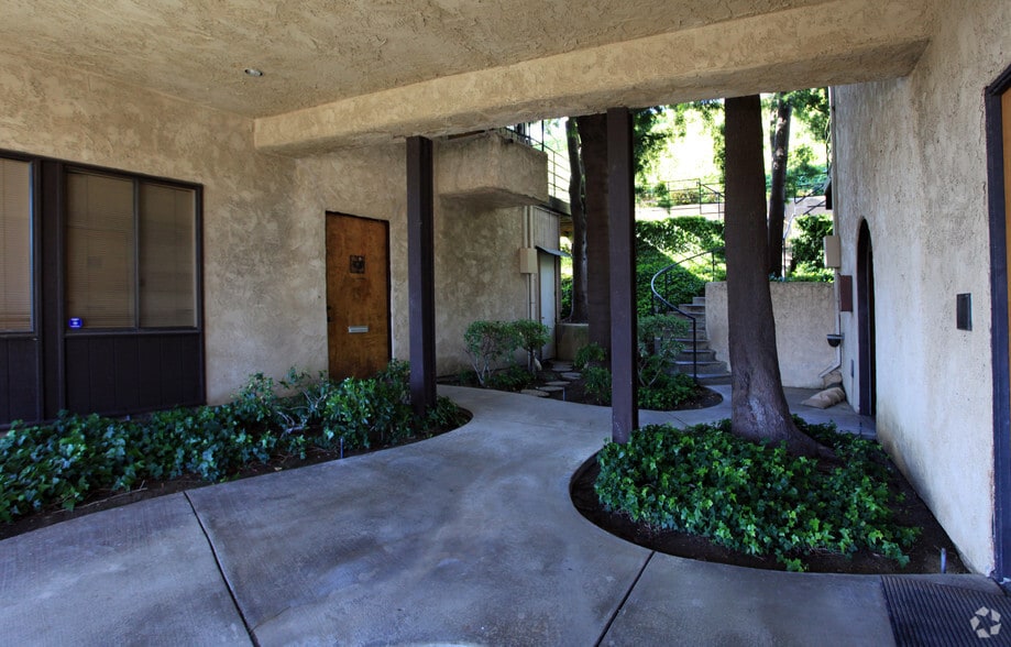More Photos Of 950 Indian Peak Rd, Rolling Hills Estates Office Residential For Lease