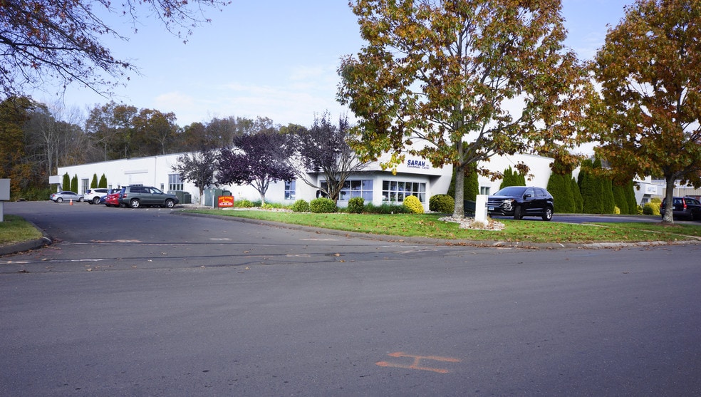 More Photos Of 1 Commercial St, Branford Warehouse For Lease