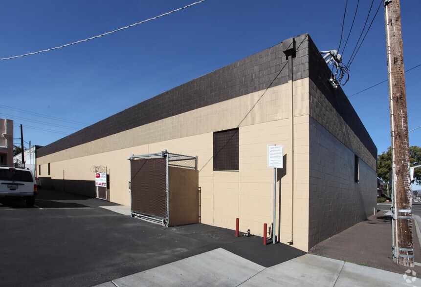 More Photos Of 701 W Main St, El Cajon Freestanding For Lease