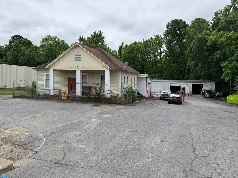Primary Photo Of 8623 Colonel Glenn Rd, Little Rock Industrial For Lease