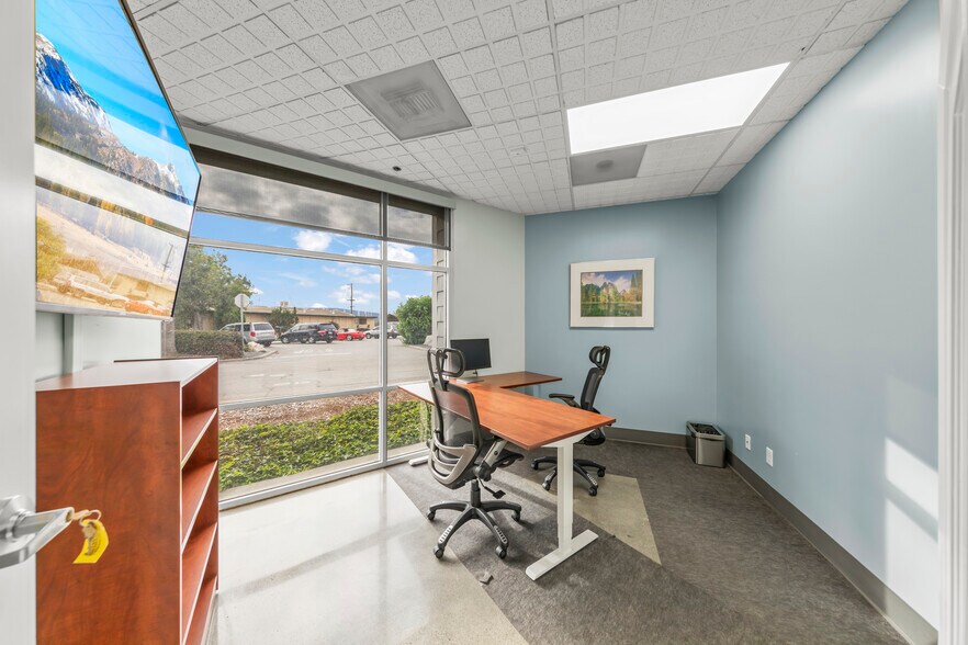 More Photos Of 400 Seaport Ct, Redwood City Medical For Lease
