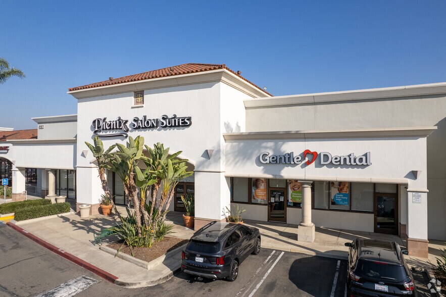 More Photos Of 600-732 N Rose Dr, Placentia General Retail For Lease