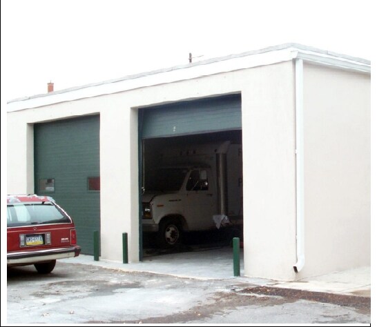 More Photos Of 4305 N 6th St, Harrisburg Showroom For Lease