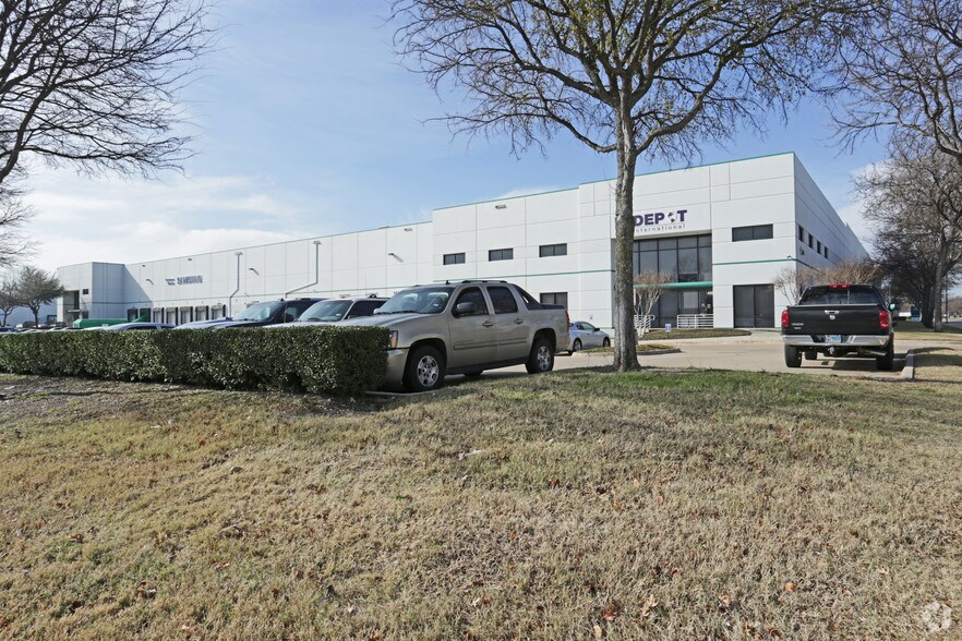 More Photos Of 2800 Technology Dr, Plano Distribution For Lease