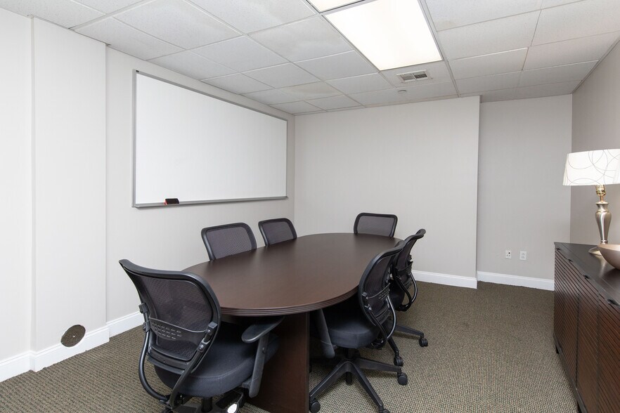 More Photos Of 555 Andorra Glen Ct, Lafayette Hill Apartments For Lease