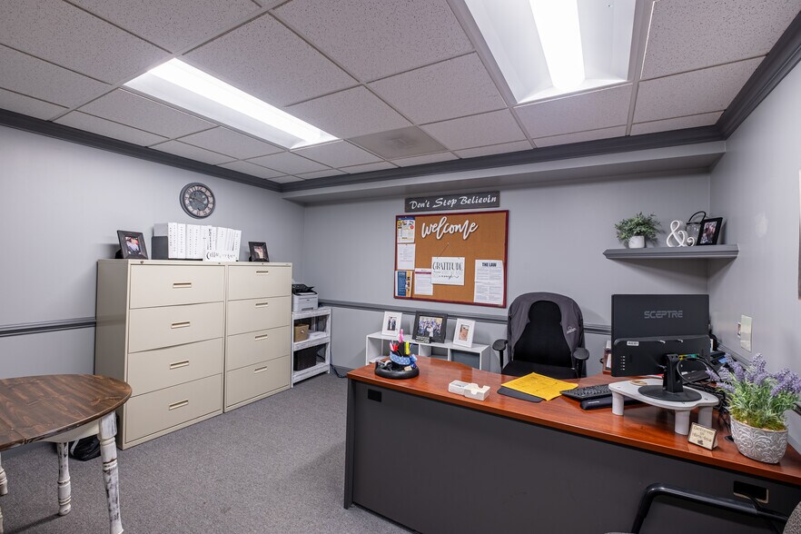 More Photos Of 7627 Leonardtown Rd, Hughesville Storefront Retail Office For Lease