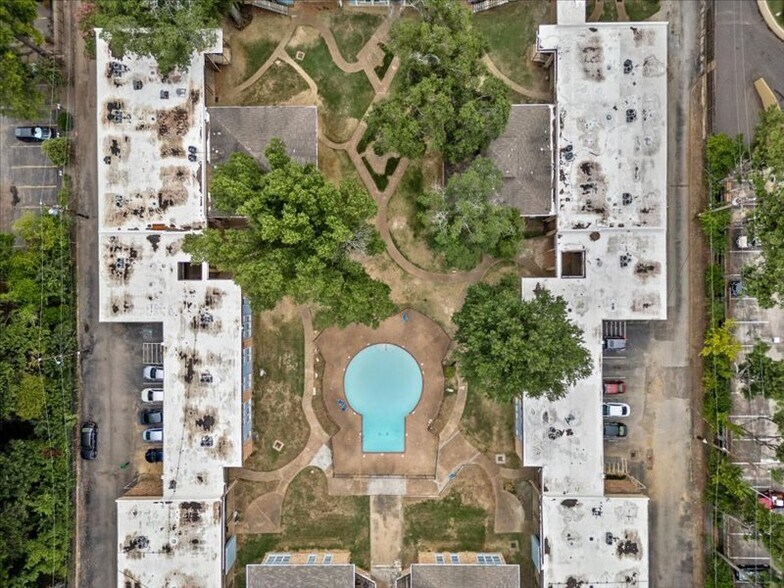 More Photos Of , Memphis Multifamily For Sale