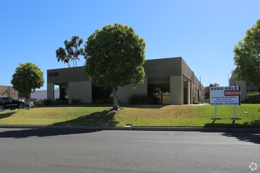 More Photos Of 23322 Peralta Dr, Laguna Hills Light Manufacturing For Lease