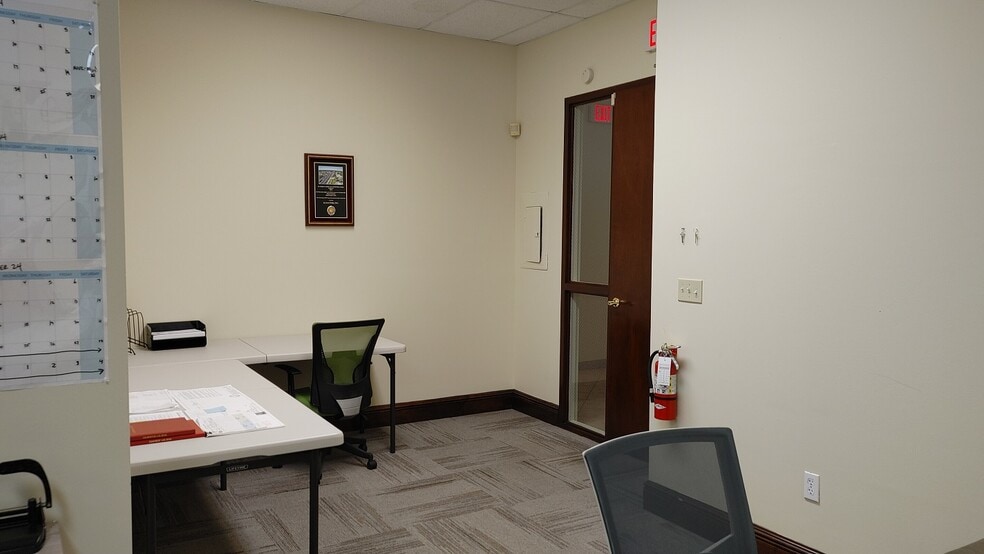 More Photos Of 1565 N Park Dr, Weston Office For Sale