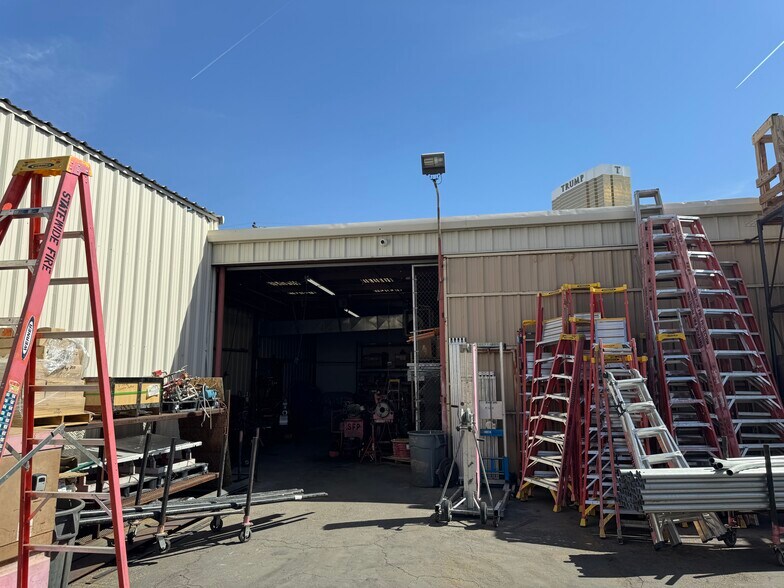 More Photos Of 3130 Westwood Dr, Las Vegas Manufacturing For Lease