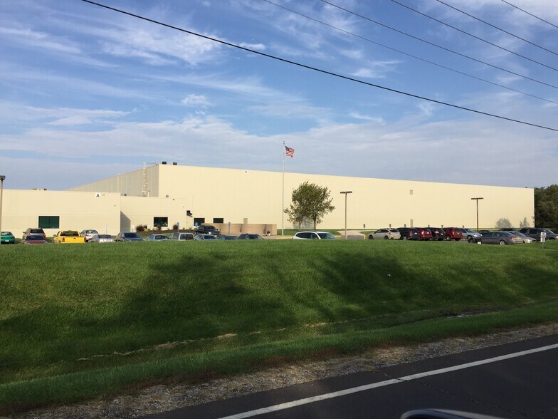 More Photos Of 1957 Route DD, Moberly Manufacturing For Lease