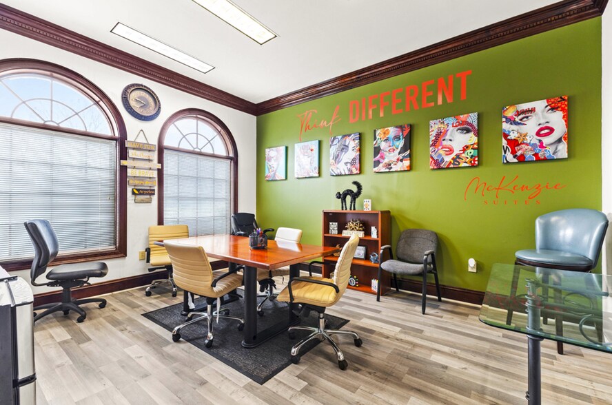 More Photos Of 118-124 N McDonough St, Jonesboro Office For Sale