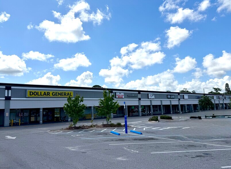 More Photos Of 6604 US Highway 19 N, New Port Richey Unknown For Lease