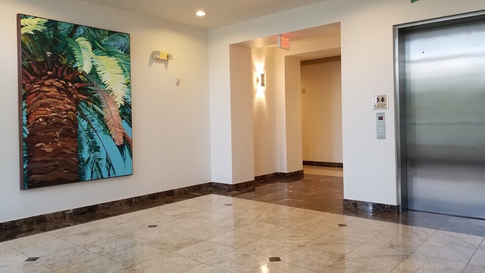 More Photos Of 6500 Cow Pen Rd, Miami Lakes Office For Lease