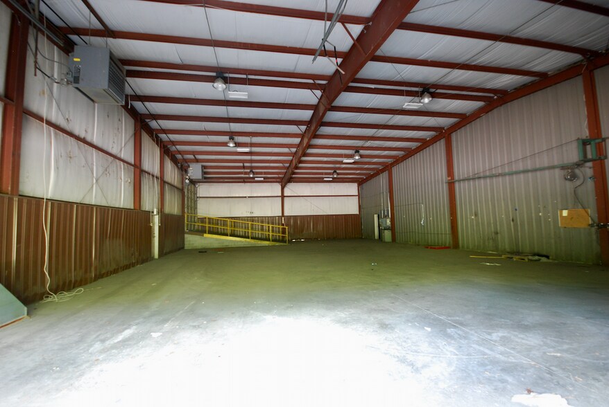 More Photos Of 139-165 Conalco Dr, Jackson Warehouse For Lease
