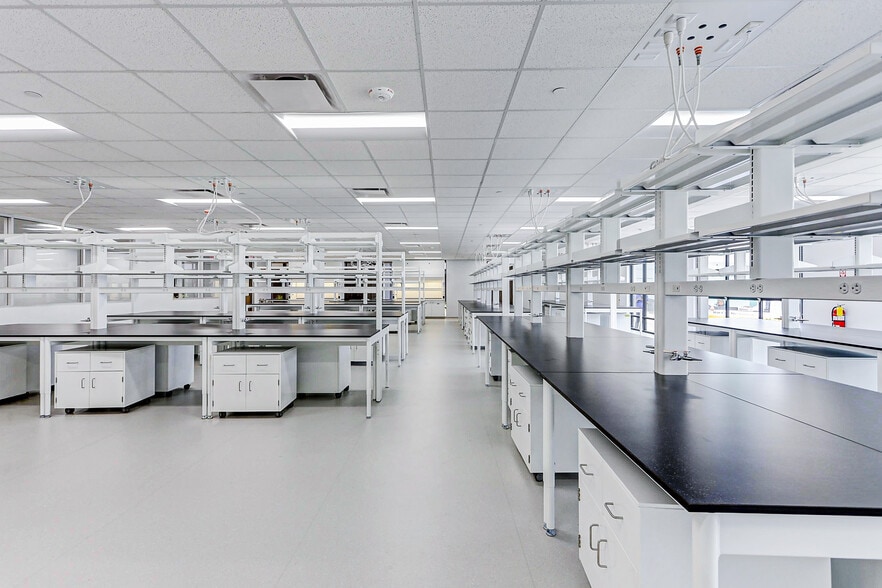 More Photos Of 8901-8933 Interchange Dr, Houston Unknown For Lease