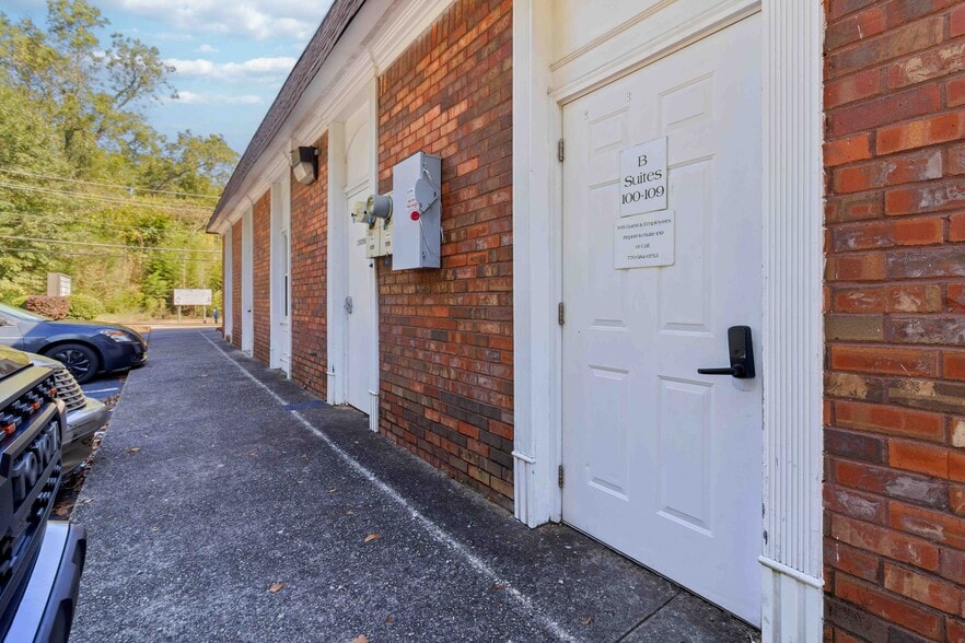 More Photos Of 118 Stockbridge Rd, Jonesboro Medical For Lease
